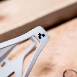 Cube Flaschenhalter HPP Matt Light Grey N Black -Ergon Verkäufe 13026 cube flachenhalter hpp light grey matt 3 1280x1280