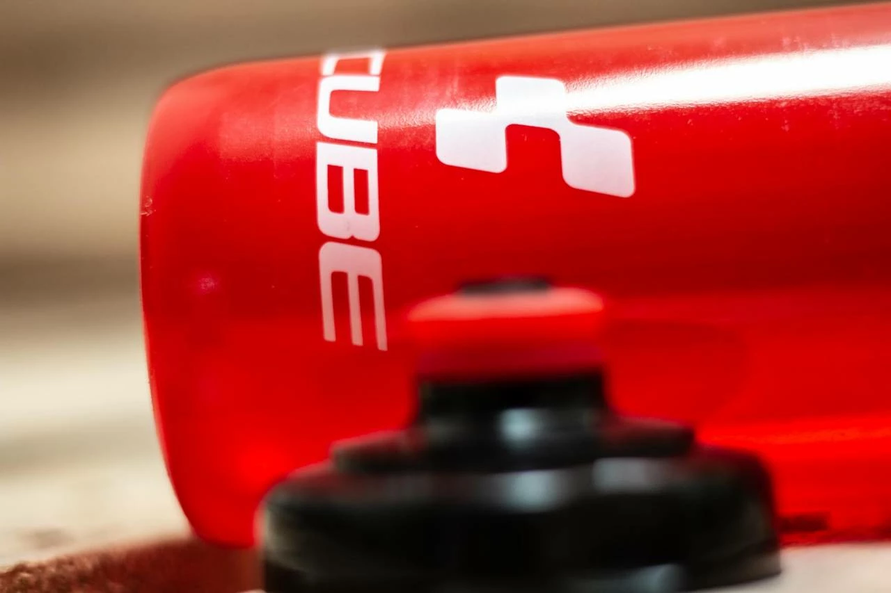 Cube Trinkflasche 0,75l Icon Red 5 Cube Trinkflasche 0,75l Icon Red – Bild 3