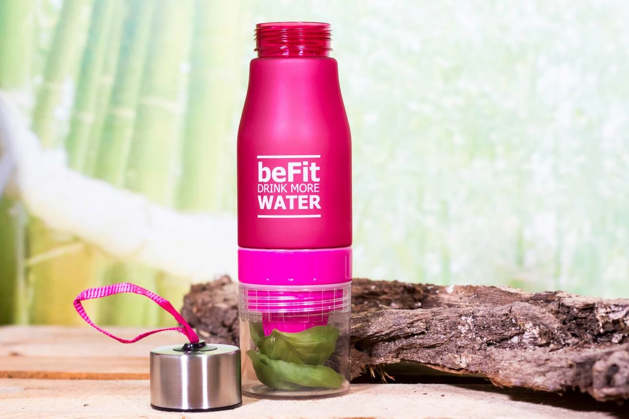DIVERS Trinkflasche Mit Zitronenpresse & Fruchtbehälter 650ml Pink 3 DIVERS Trinkflasche Mit Zitronenpresse & Fruchtbehälter 650ml Pink